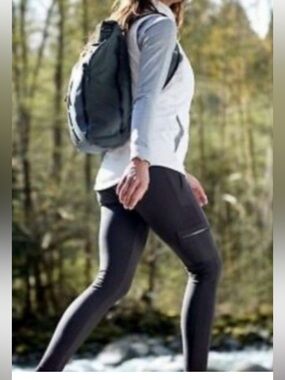 ATHLETA Headlands Hybrid Cargo Legging II Black Hiking Utility Travel Pants Sz 2